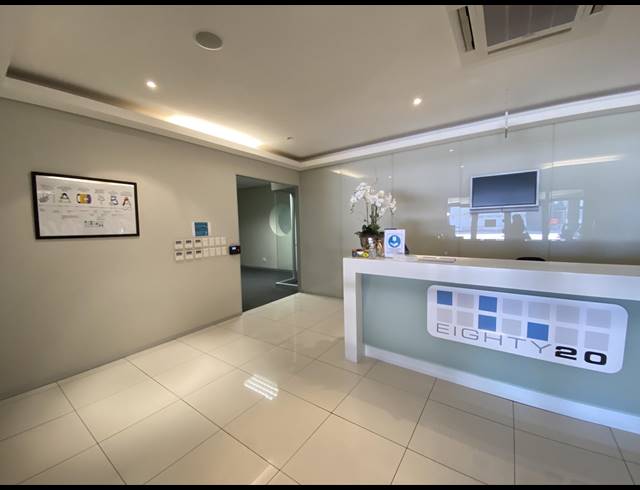 226M² OFFICE TO LET IN WOODSTOCK